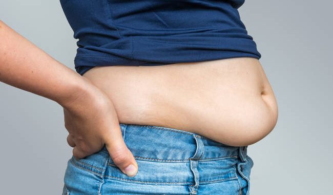 Λίπος στην κοιλιά: 5 λόγοι που δεν υποχωρεί και τι μπορείτε να κάνετε (pics)