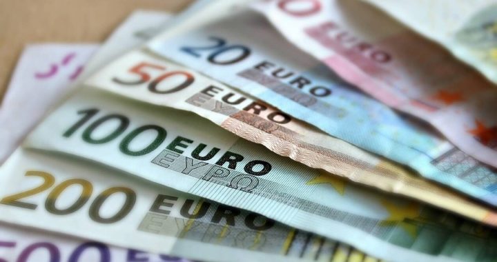 ΟΑΕΔ: Δείτε ΕΔΩ αν δικαιούστε το τρίμηνο ειδικό επίδομα των 720 ευρώ