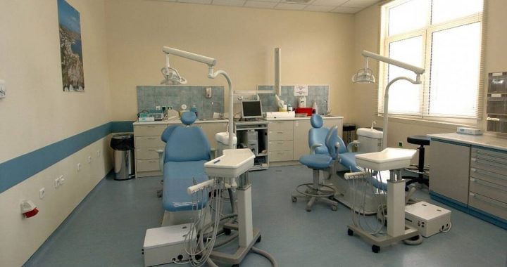 Κορονοϊός: Ανοιχτά μόνο για επείγοντα περιστατικά τα οδοντιατρεία