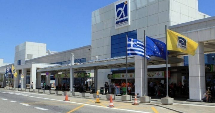 Ένας Έλληνας μοιράζεται την ιστορία της επιστροφής του από την Αγγλία στην Ελλάδα του κορονοϊού
