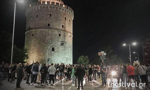 Θεσσαλονίκη: Μεταμεσονύχτια διαμαρτυρία εστιατόρων για το ωράριο λειτουργίας