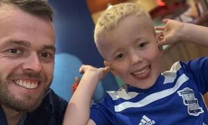 Βρετανία: «Θα του κόψω τον λαιμό» έλεγε ο πατέρας για τον 6χρονο γιο του που βασάνισε μέχρι θανάτου