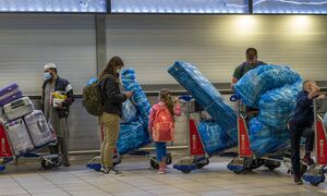 Ολλανδία: Φόβοι για πολλά κρούσματα της μετάλλαξης Όμικρον στους 61 ταξιδιώτες από Νότια Αφρική