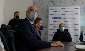 Πόλεμος Ουκρανία: Ο Δένδιας επιβεβαιώνει το χτύπημα στο προξενείο της Ελλάδας στη Μαριούπολη