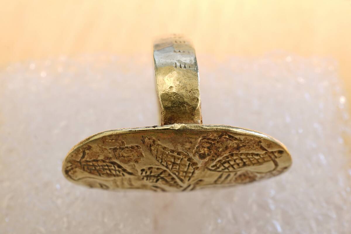χρυσό σφραγιστικό δαχτυλίδι των Μυκηναϊκών χρόνων